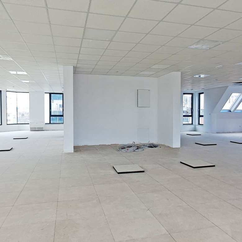 ПОМЕЩЕНИЕ 330 М² В ОФИС СГРАДА НА ЦЕНТРАЛЕН БУЛЕВАРД - 0