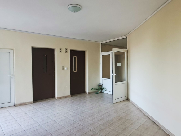 2-СТАЕН АПАРТАМЕНТ СЪС ЧЖП 60 М² - 0