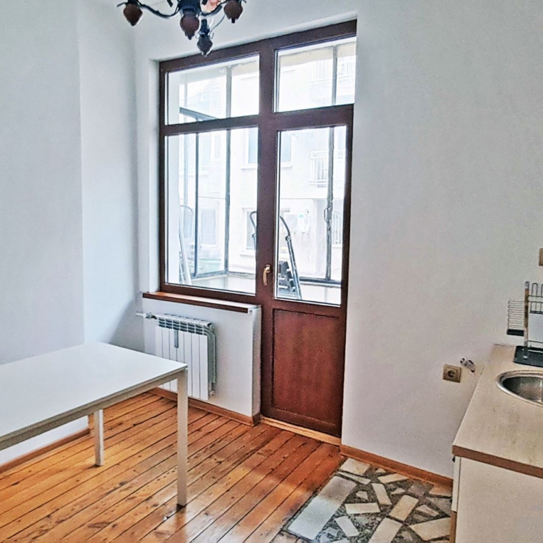 3-СТАЕН АПАРТАМЕНТ 85 М² ДО НДК - 0