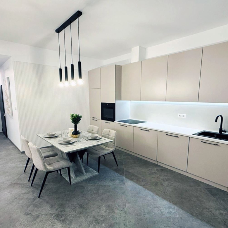 3-СТАЕН АПАРТАМЕНТ 89 М² ДО МЕТРОСТАНЦИЯ НДК