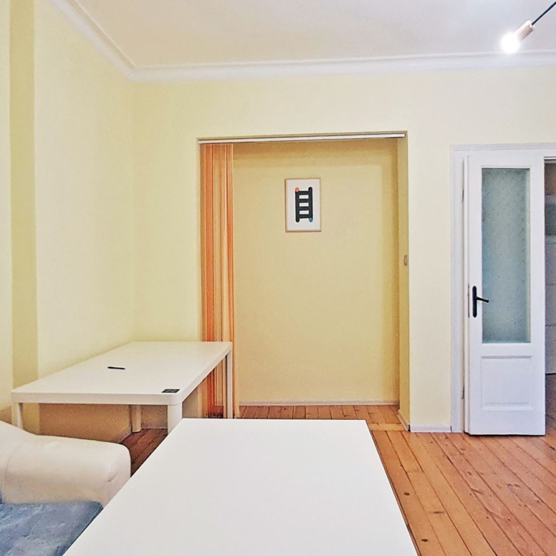 3-СТАЕН АПАРТАМЕНТ 85 М² ДО НДК - 0