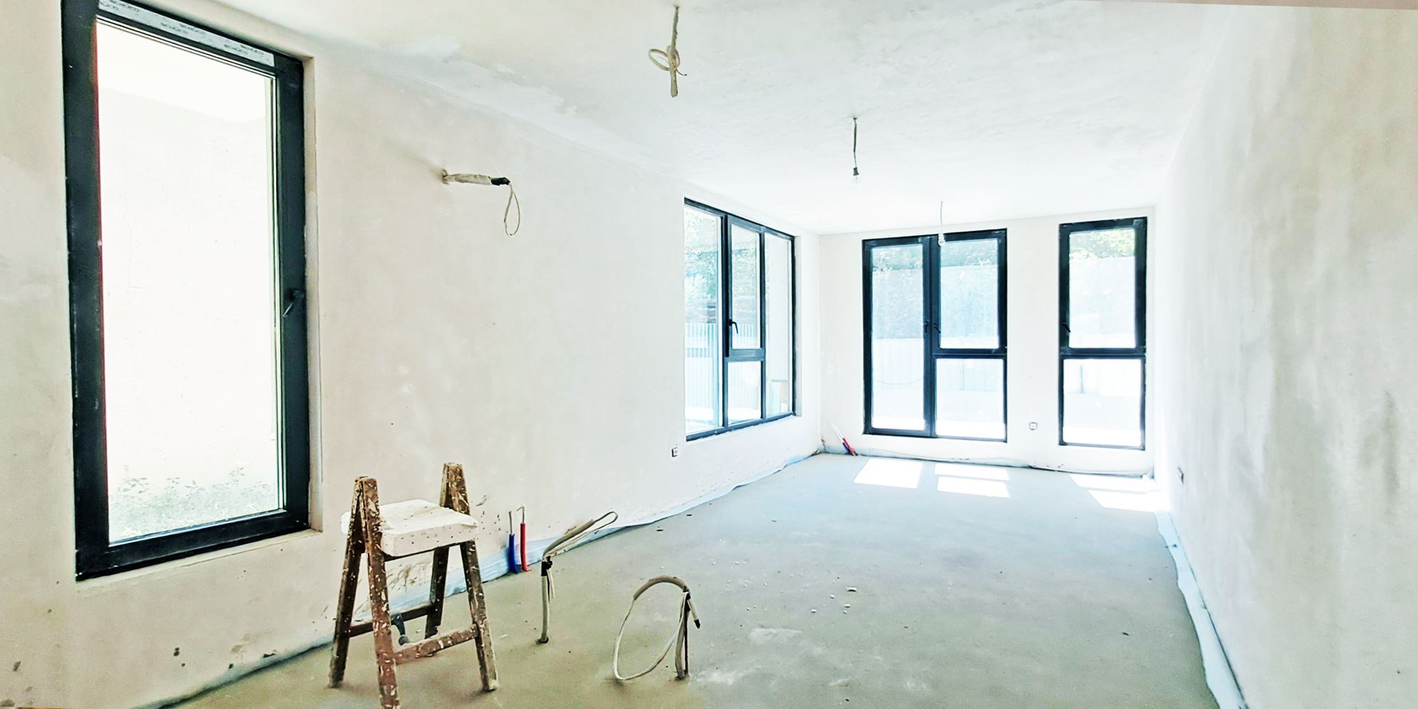 3-СТАЕН АПАРТАМЕНТ СЪС 92 М² СЪС СОБСТВЕН ДВОР В КВ. 76 М², ОВЧА КУПЕЛ - 0