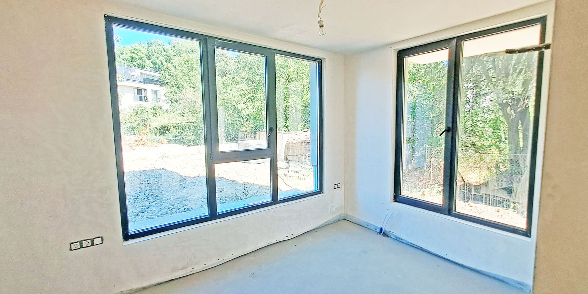 3-СТАЕН АПАРТАМЕНТ СЪС 92 М² СЪС СОБСТВЕН ДВОР В КВ. 76 М², ОВЧА КУПЕЛ - 0