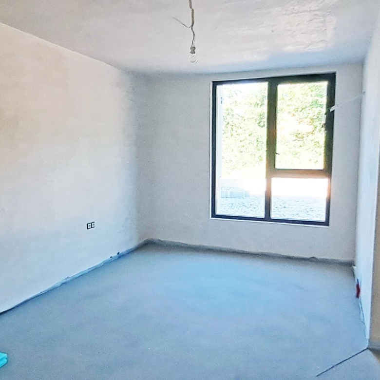 3-СТАЕН АПАРТАМЕНТ СЪС 92 М² СЪС СОБСТВЕН ДВОР В КВ. 76 М², ОВЧА КУПЕЛ - 0