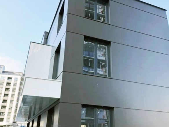 ТРИ ЕТАЖНА СГРАДА С ПЛОЩ 710 М² - 0