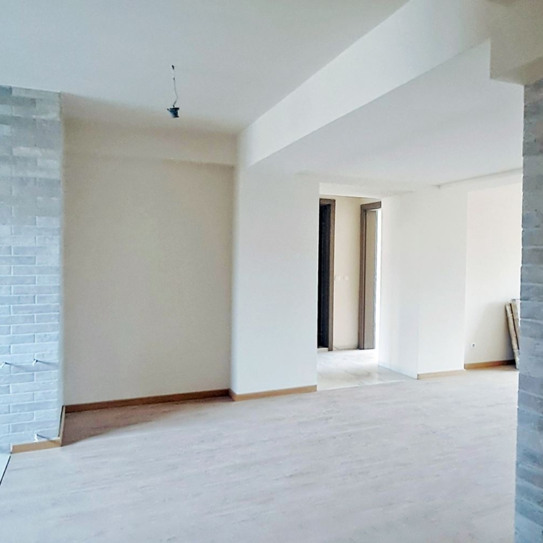 3-СТАЕН АПАРТАМЕНТ 133 М² БЛИЗО ДО ЮЖНИЯ ПАРК - 0