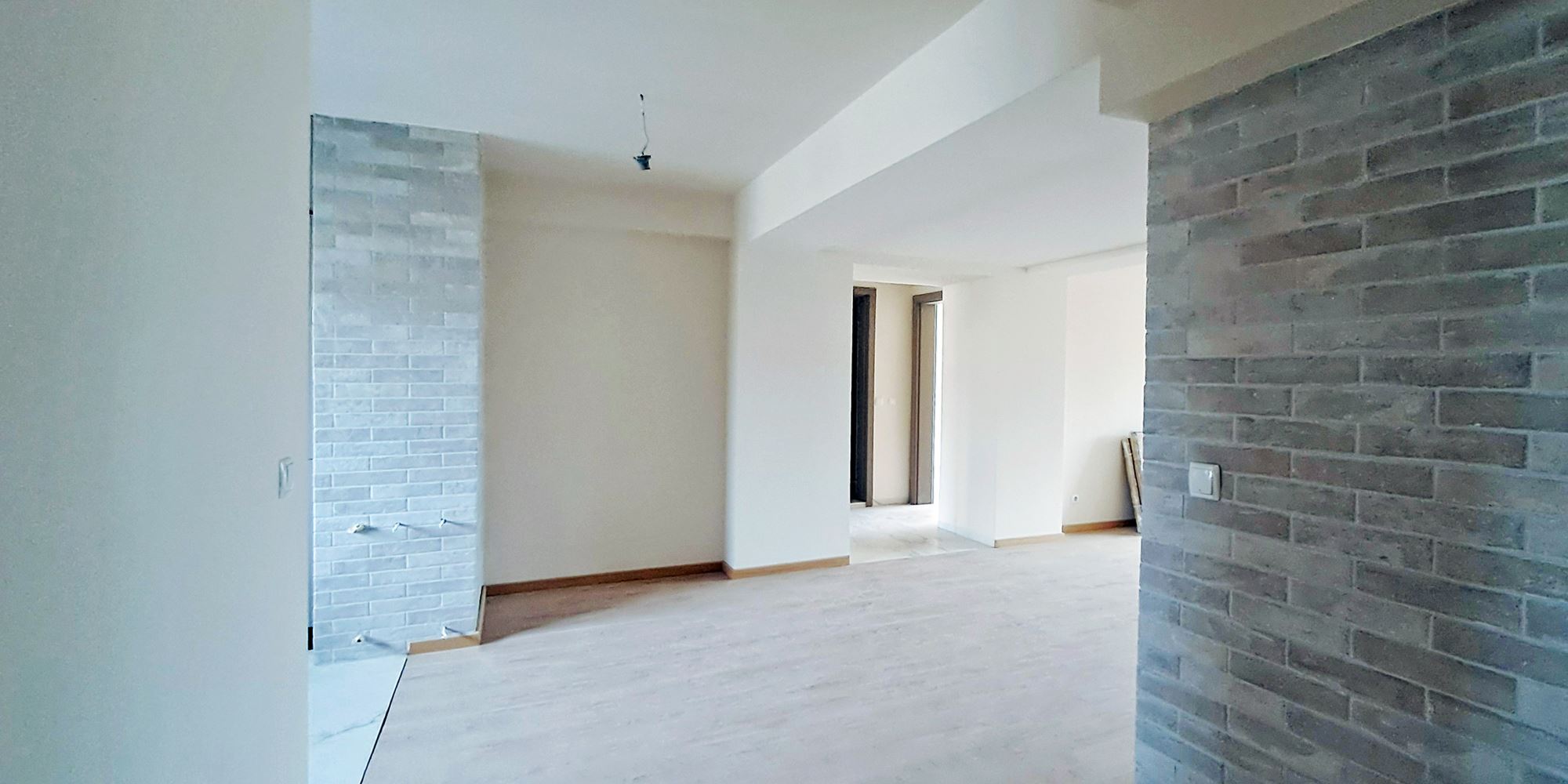 3-СТАЕН АПАРТАМЕНТ 133 М² БЛИЗО ДО ЮЖНИЯ ПАРК - 0