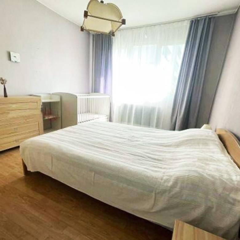 3-СТАЕН АПАРТАМЕНТ 100 М² ДО МЕТРОСТАНЦИЯ КРАСНО СЕЛО - 0