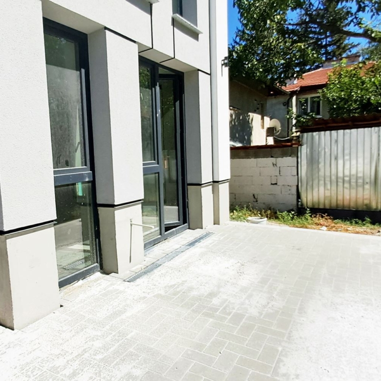 3-СТАЕН АПАРТАМЕНТ СЪС 92 М² СЪС СОБСТВЕН ДВОР В КВ. 76 М², ОВЧА КУПЕЛ - 0
