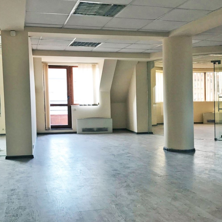 ОФИС 200 М² ДО БУЛ. ВИТОША