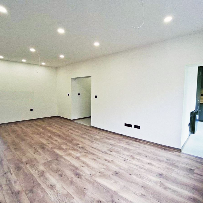 4-СТАЕН АПАРТАМЕНТ 95 М² ДО НПМГ - 0