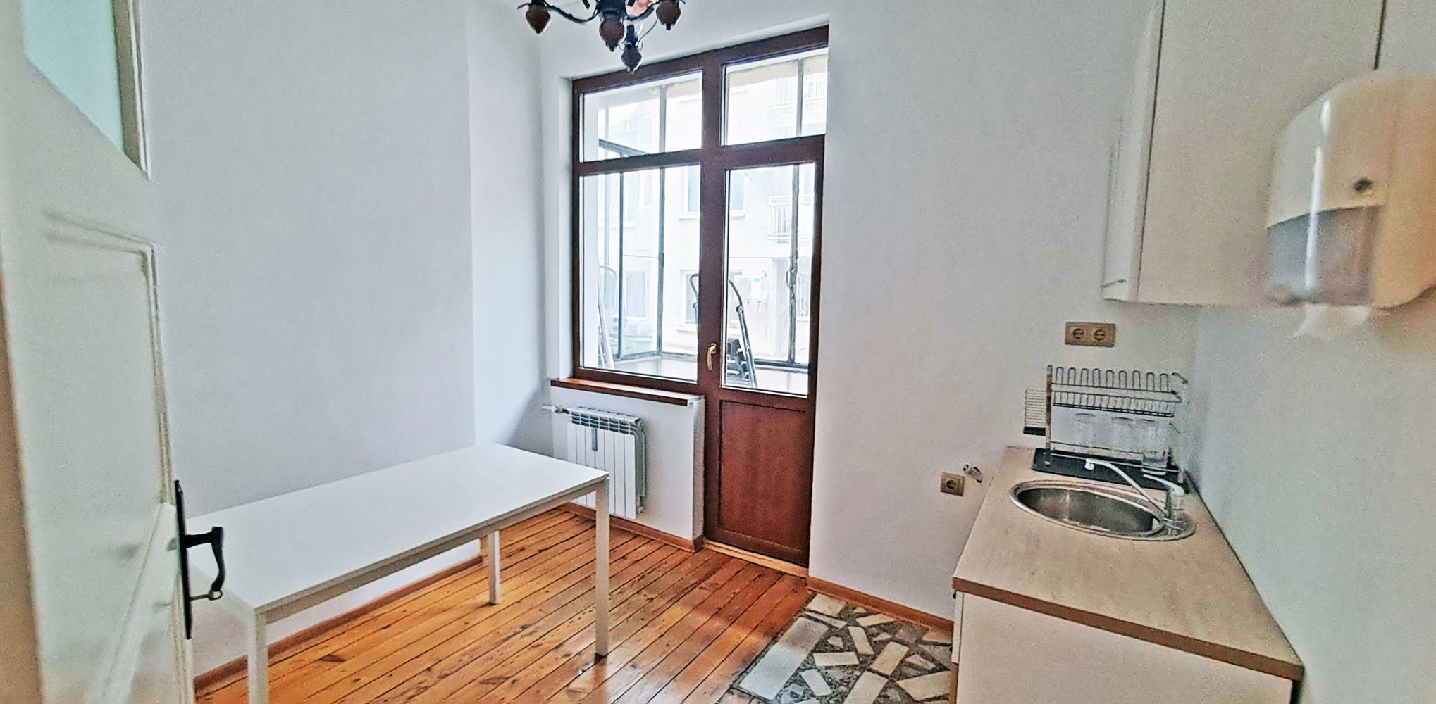 3-СТАЕН АПАРТАМЕНТ 85 М² ДО НДК - 0