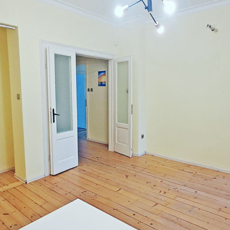 3-СТАЕН АПАРТАМЕНТ 85 М² ДО НДК - 0