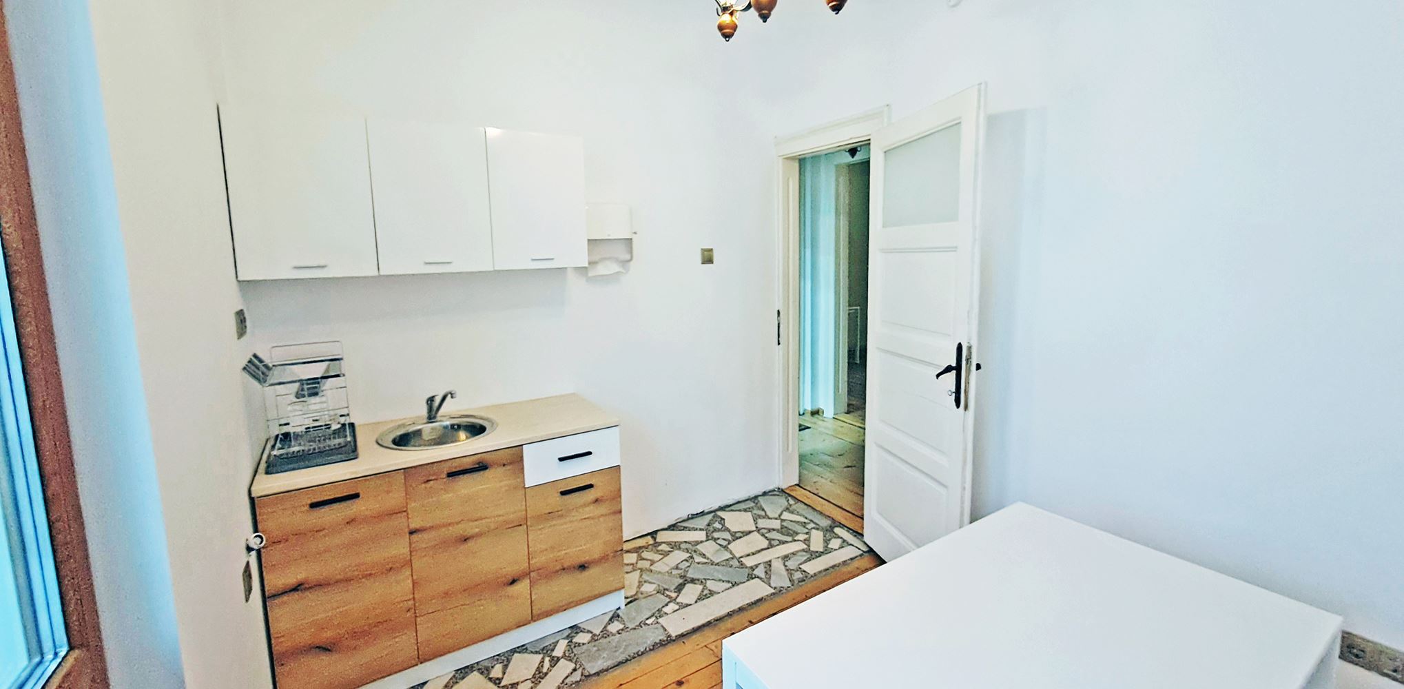 3-СТАЕН АПАРТАМЕНТ 85 М² ДО НДК - 0