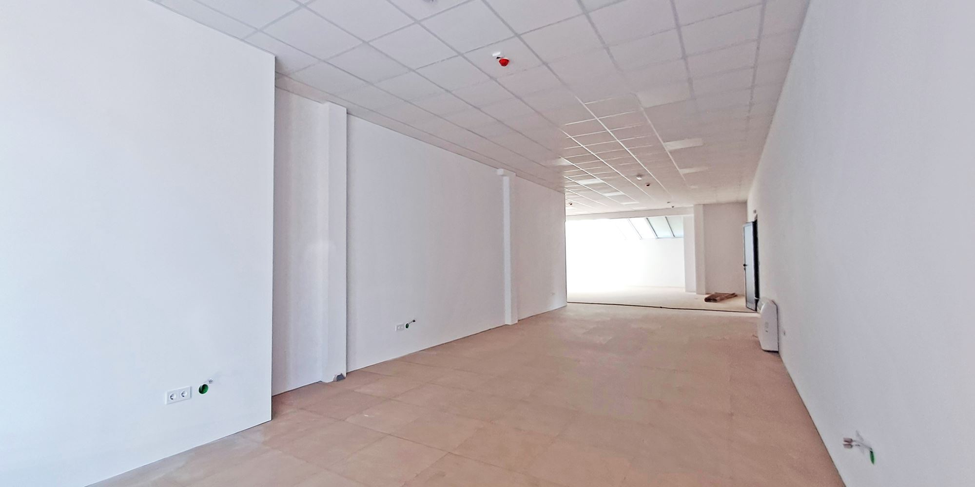 ПОМЕЩЕНИЕ 307 М² НА ЦЕНТРАЛЕН БУЛЕВАРД - 0
