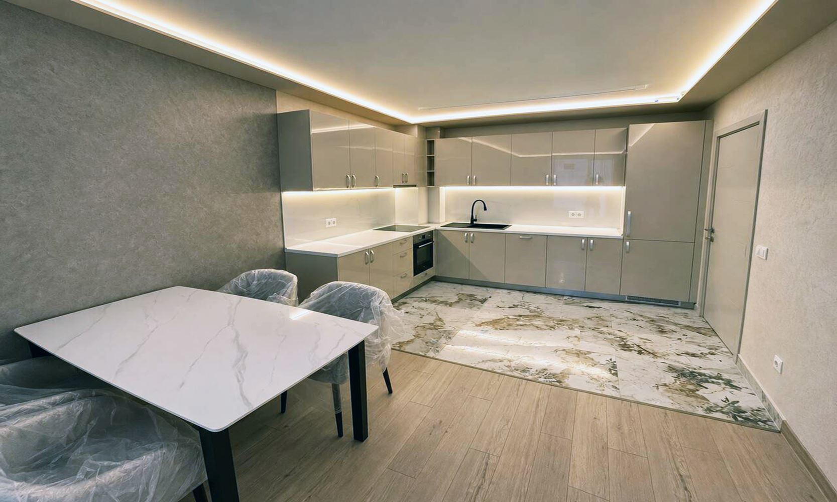 3-СТАЕН АПАРТАМЕНТ 123 М² ДО МЕТРОСТАНЦИЯ ВИТОША - 0